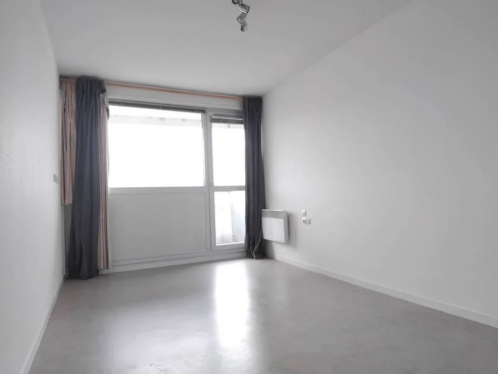 Flat Rue Pierre Semard in Grenoble
