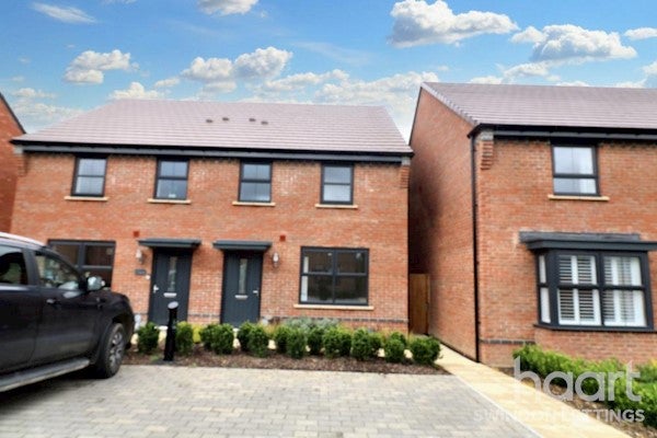 House Prunus Walk in Wroughton