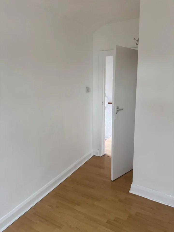 Flat Alexandra Close in London
