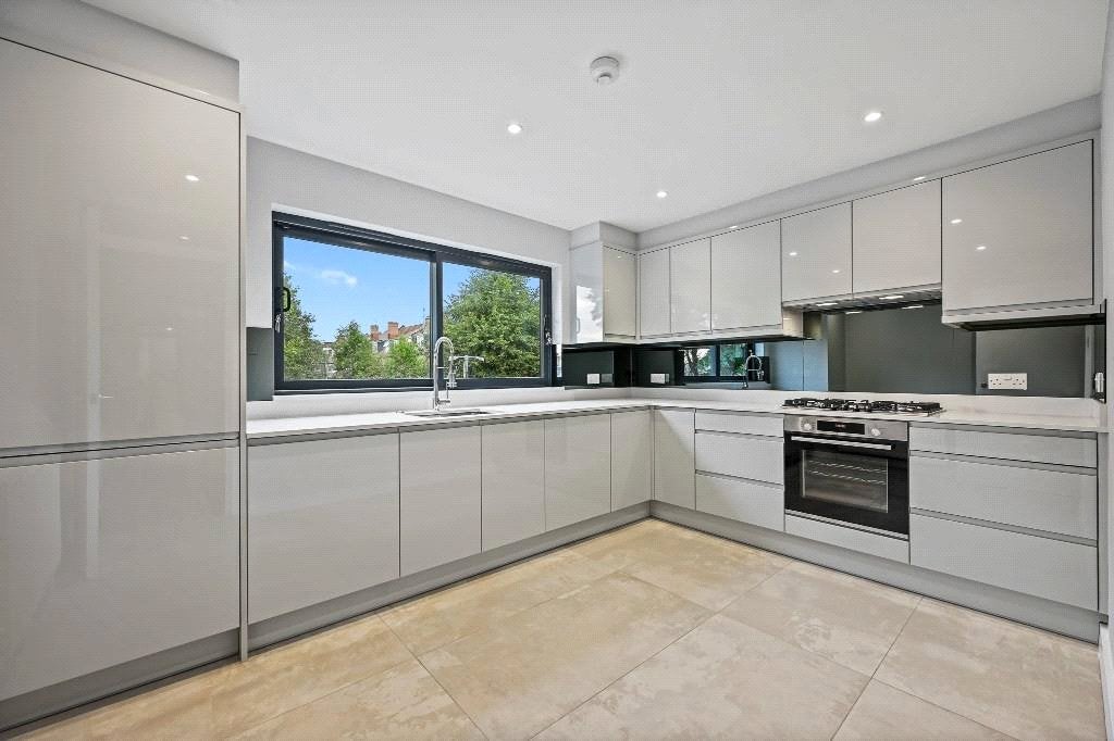 House Lydford Road in Greater London