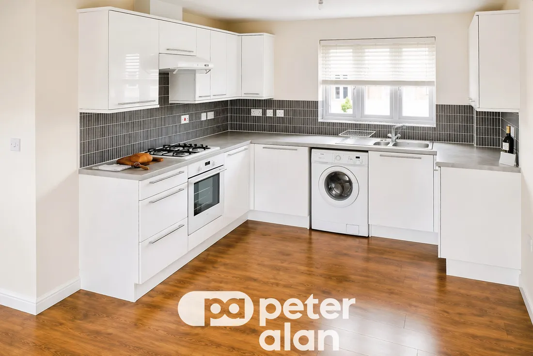 Flat Argosy Way in Newport