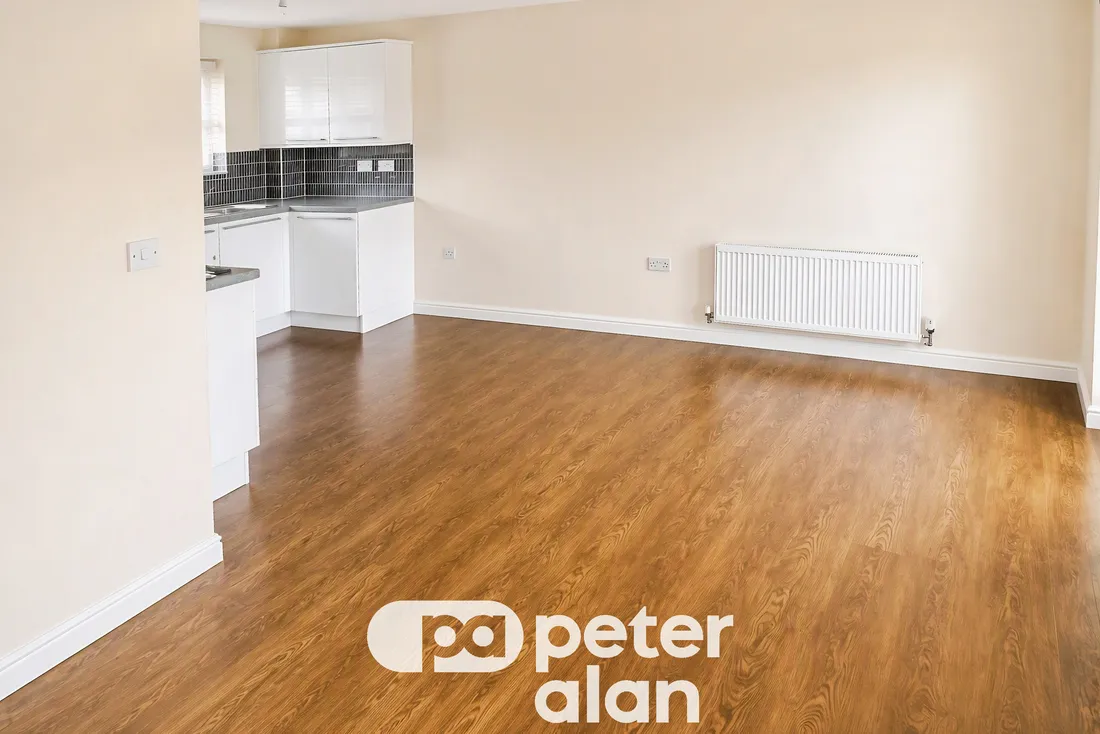 Flat Argosy Way in Newport