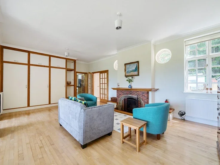 House Trys Hill in Borough of Runnymede