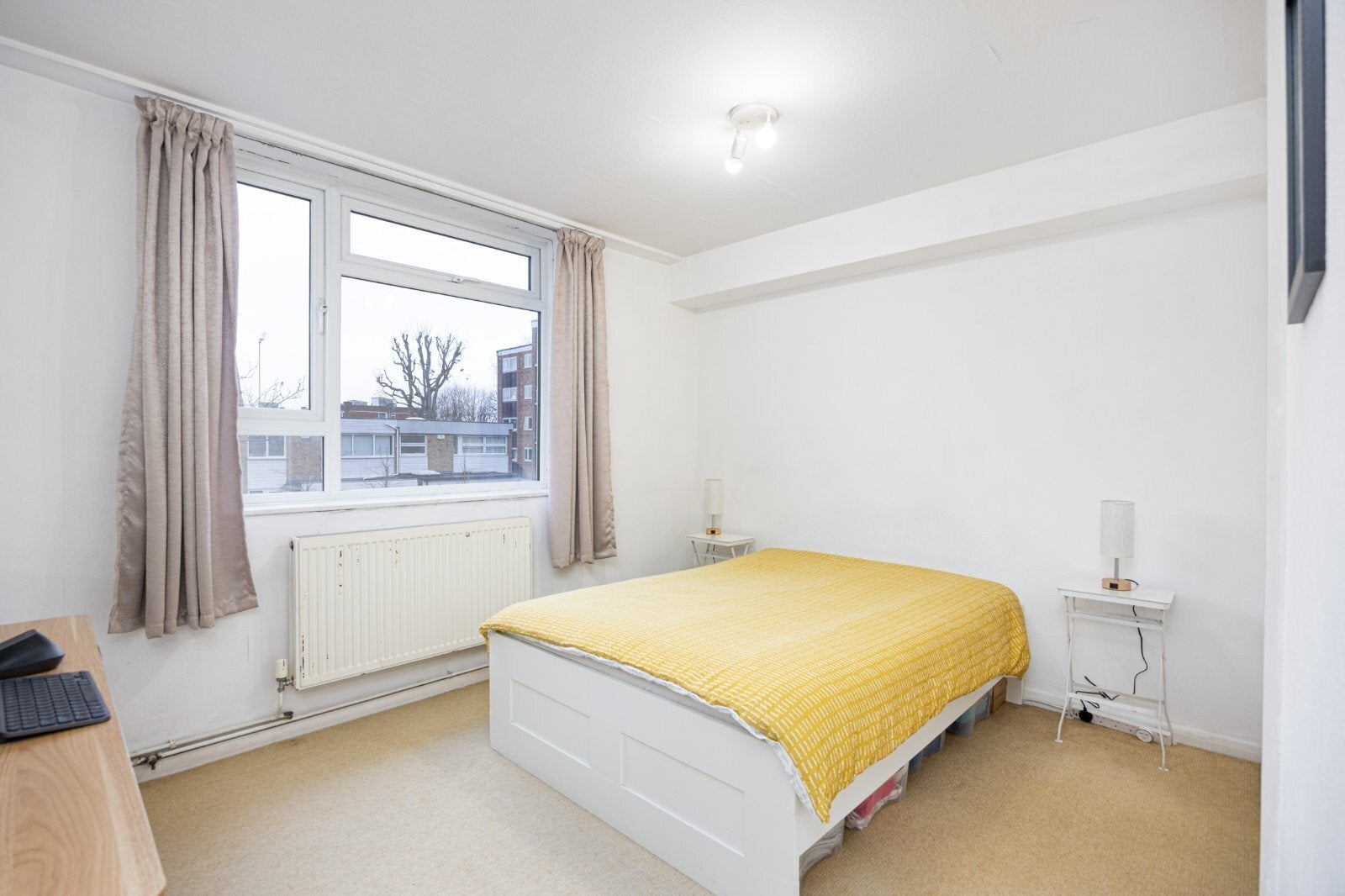 Flat Mercier Road in Greater London