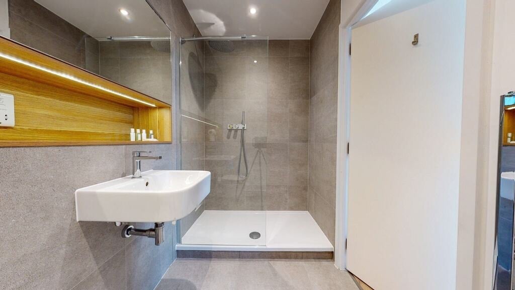 Flat Highgate Hill in Greater London