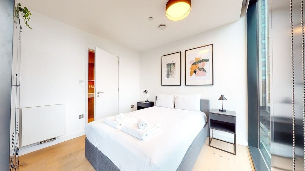 Flat Highgate Hill in Greater London