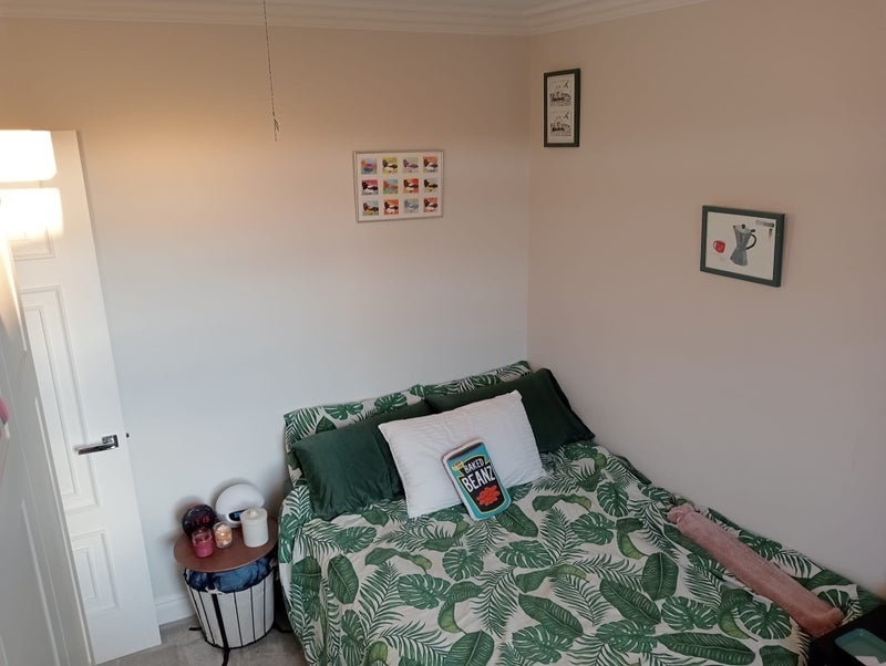 Room Castlehaven Road in Greater London