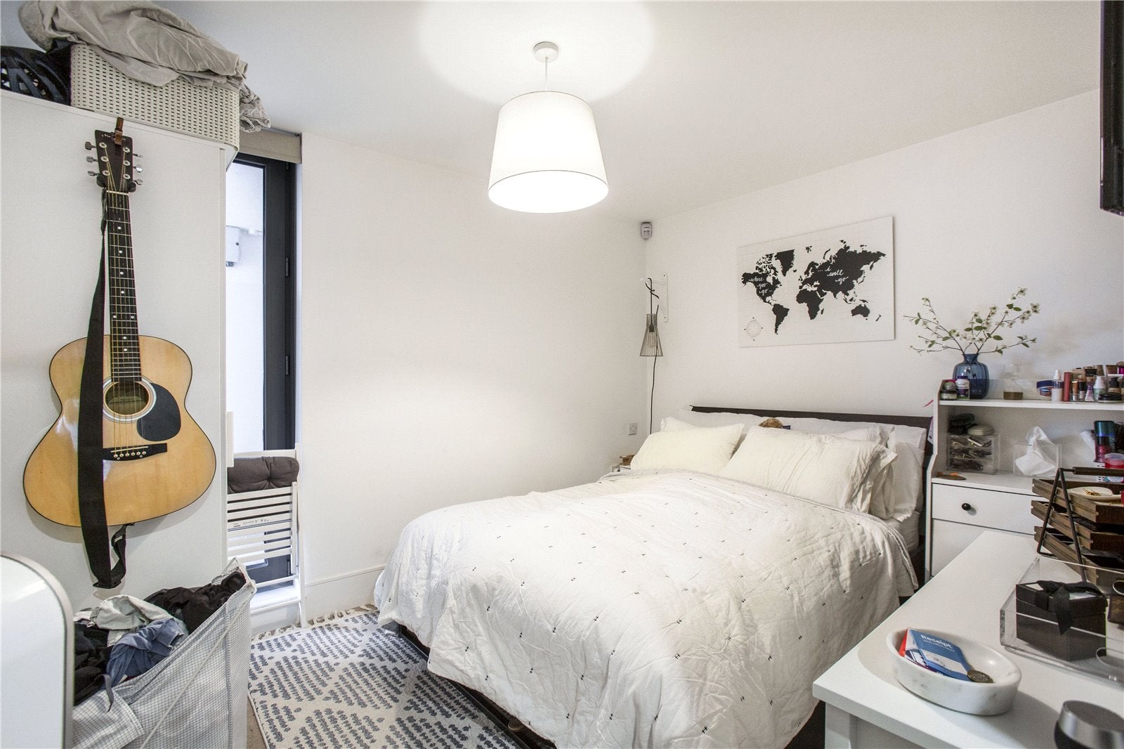 Flat Gillespie Road in Greater London