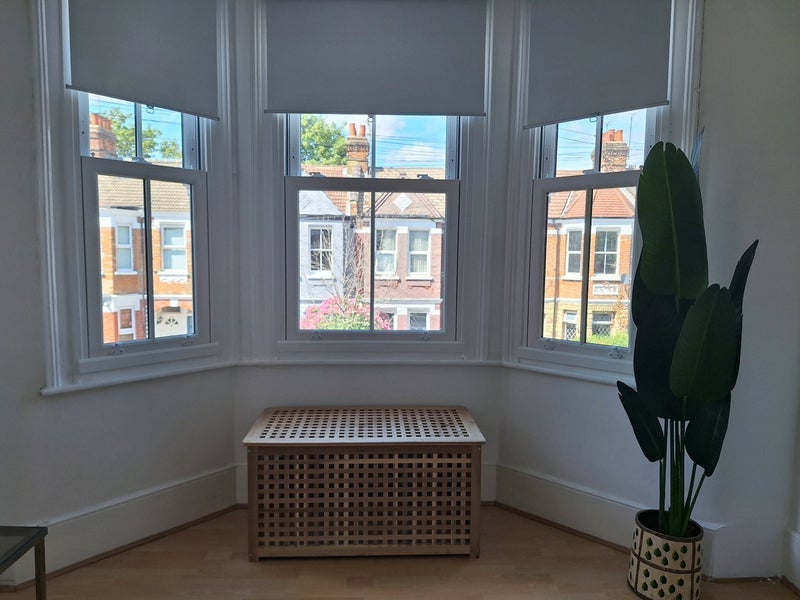 Room Lyndhurst Road in Greater London