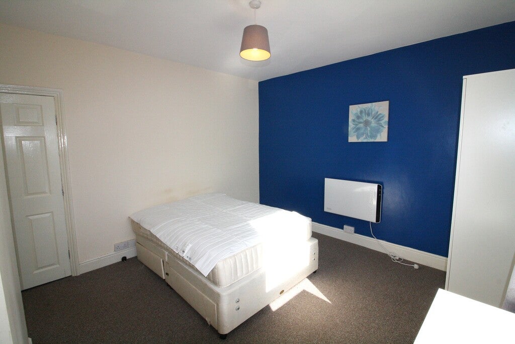 Flat Warner Road in Sheffield