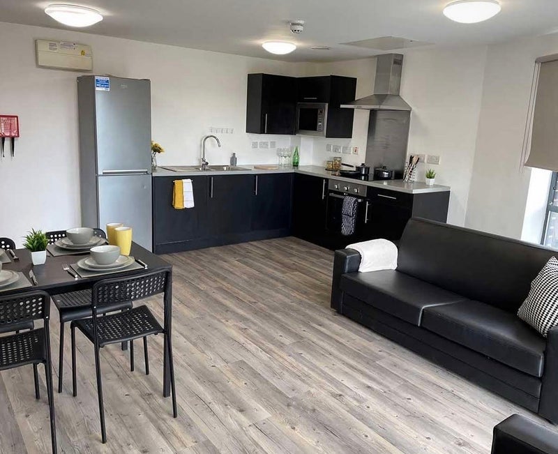 Room Servia Road in Leeds