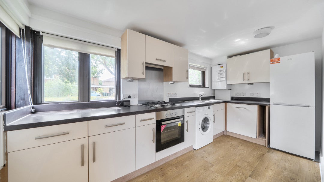 Flat Blackwater Lane in Crawley
