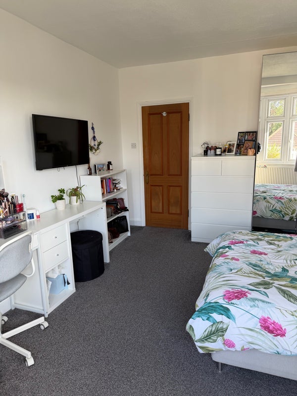 Room Grosvenor Gardens in Greater London