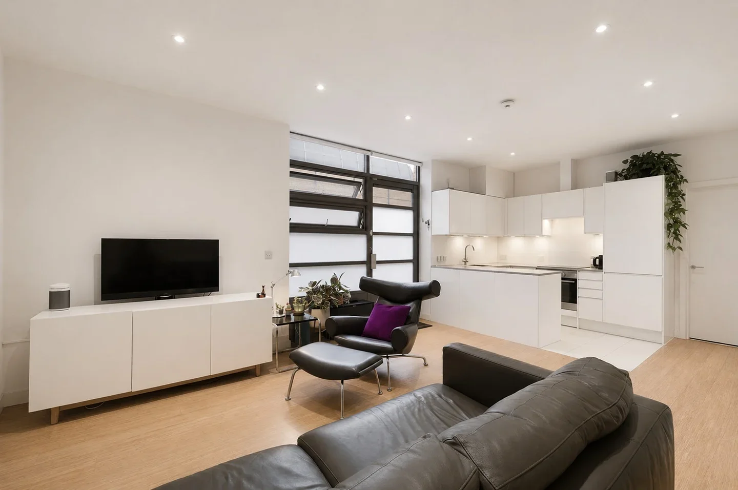 House Teesdale Street in Greater London