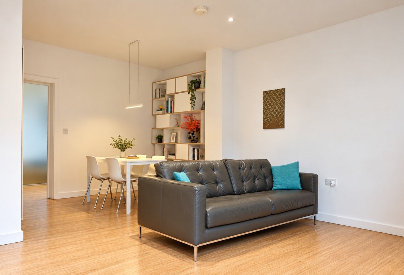 Flat Teesdale Street in Greater London