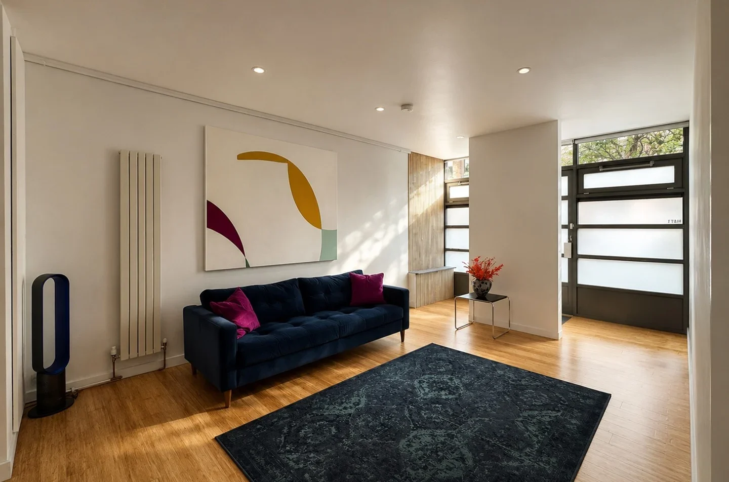 Flat Teesdale Street in Greater London