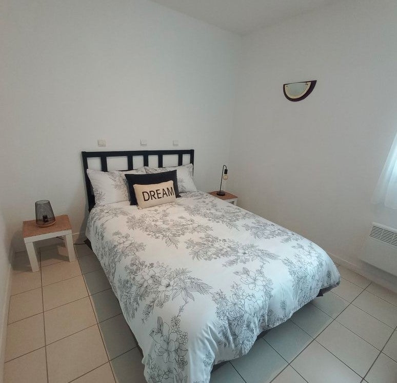 House Rue des Treilles in Libourne