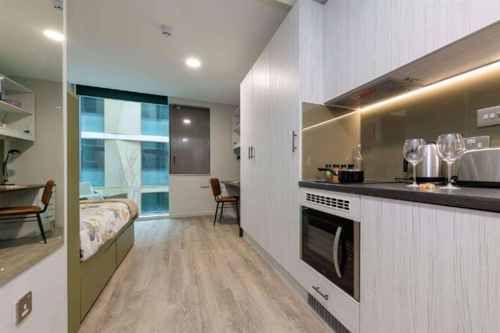 Room Long Street in Greater London