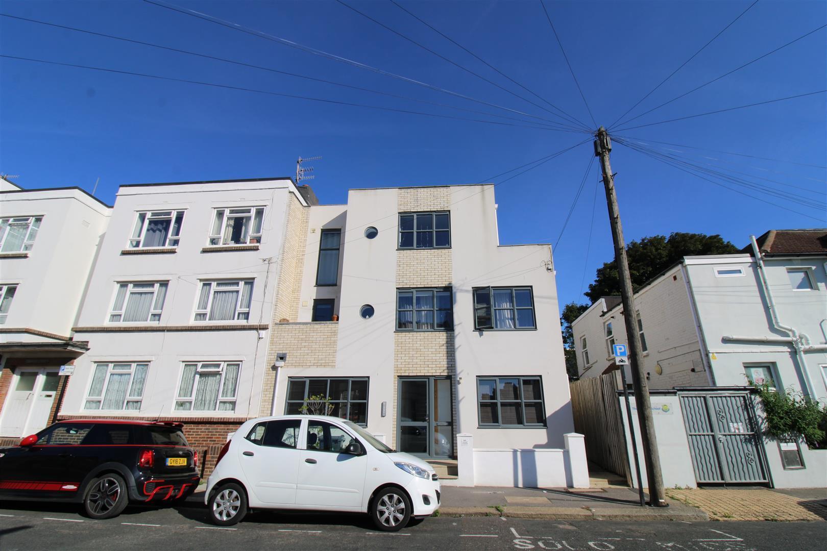 Flat Payne Avenue in Portslade by Sea