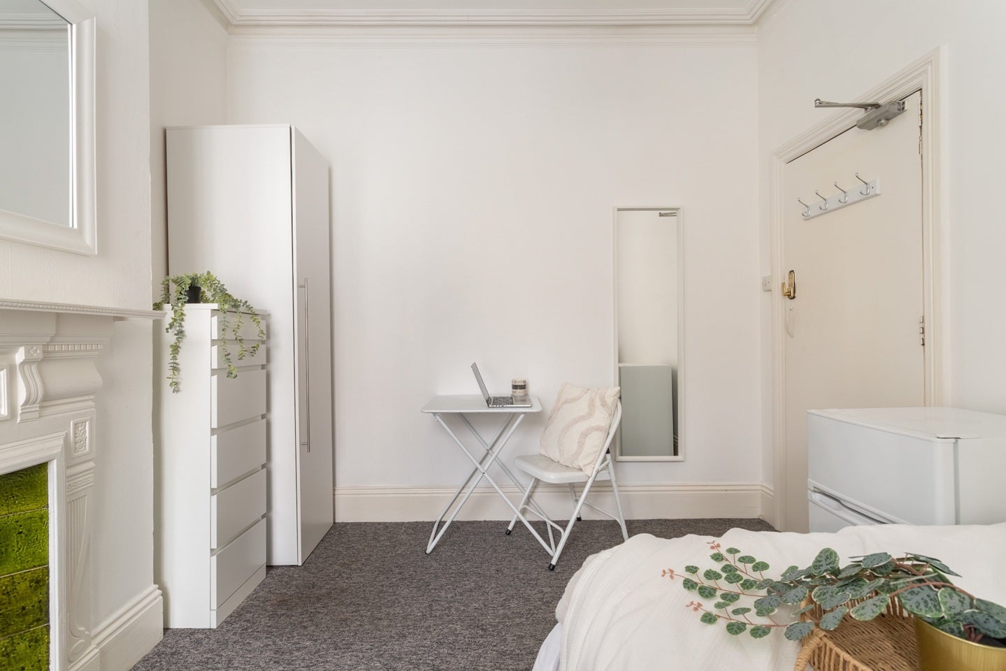 Room Elms Avenue in Eastbourne