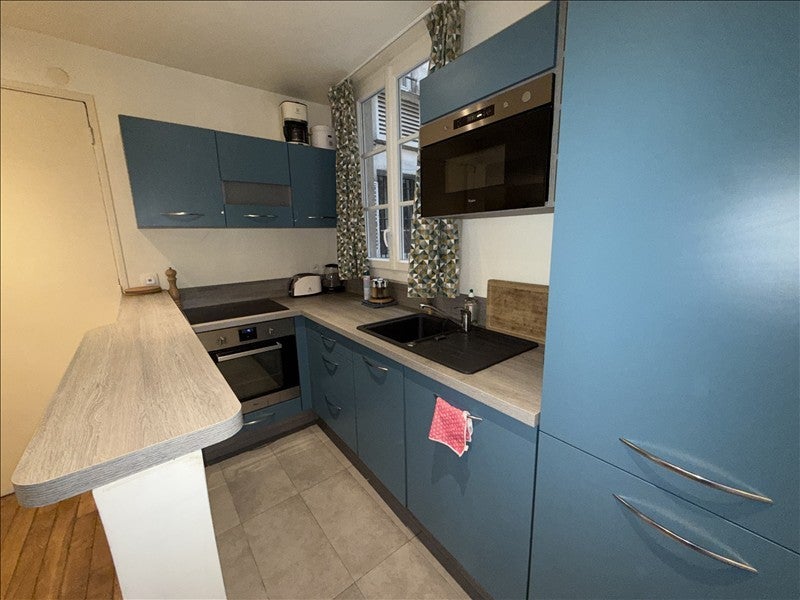 Flat Rue Pasteur in Paris