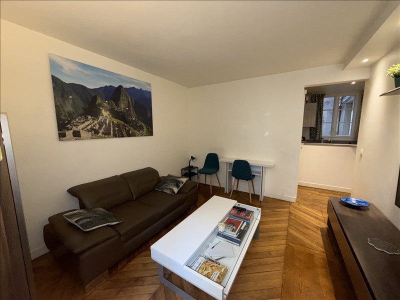 Flat Rue Pasteur in Paris