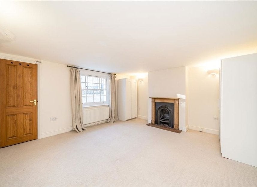 House Brand Street in Greater London