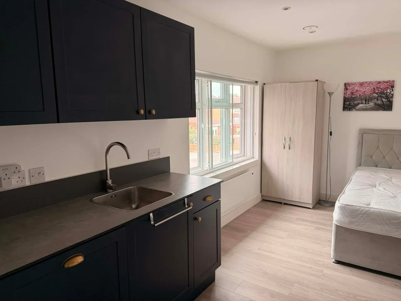 Flat Ash Grove in Greater London