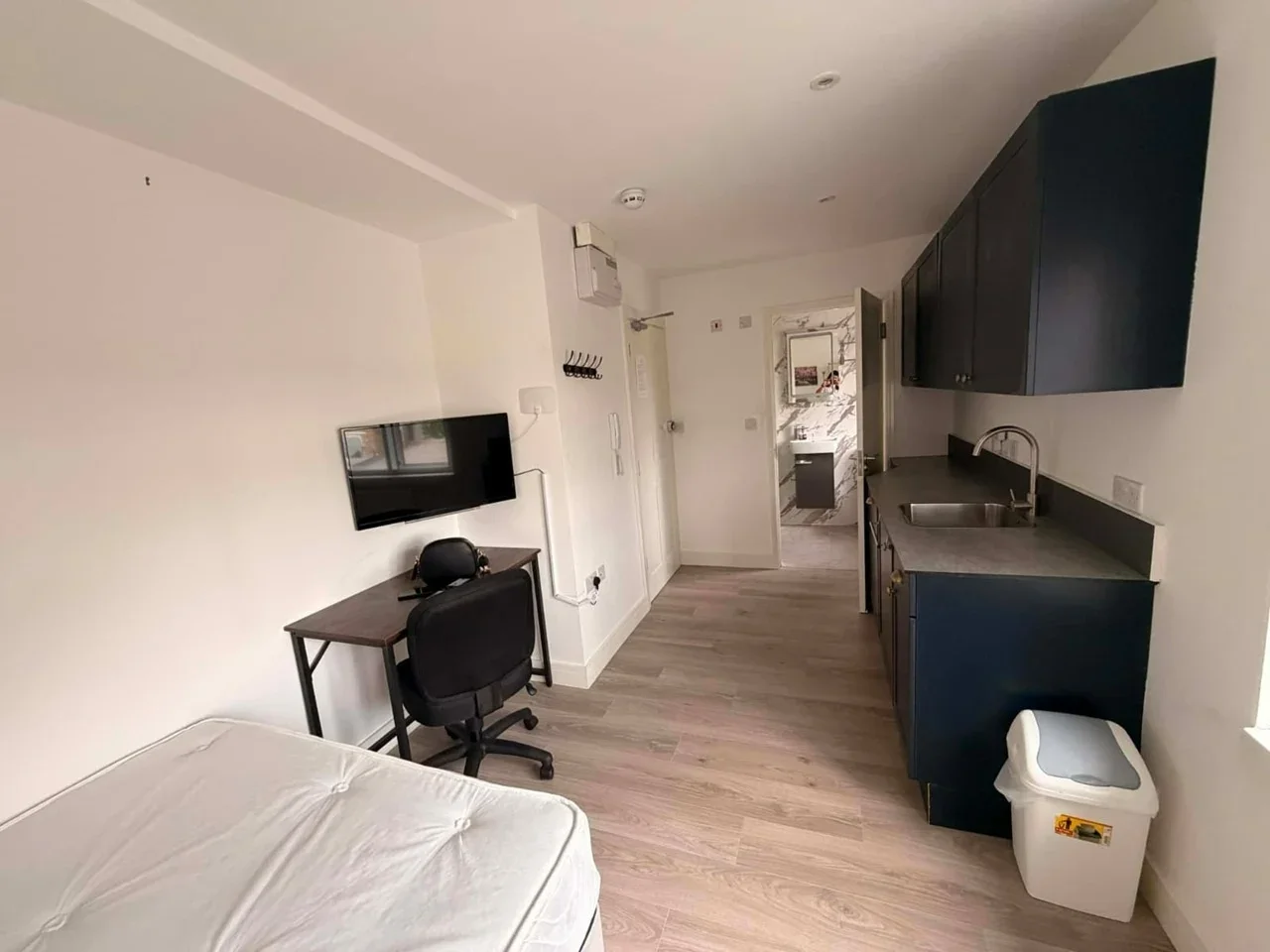 Flat Ash Grove in Greater London