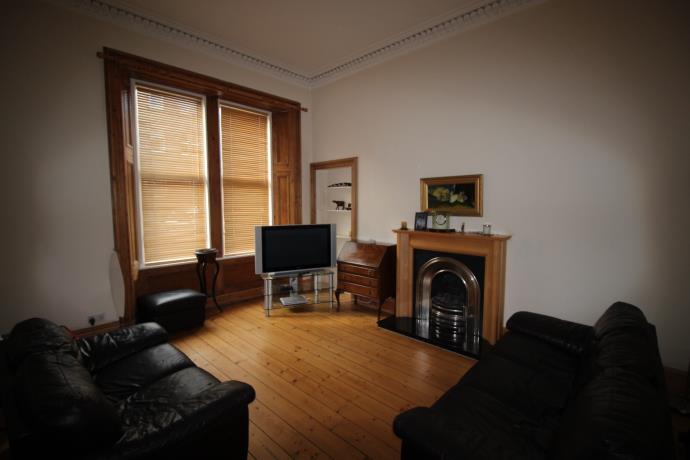 Flat Pitt Street in City of Edinburgh