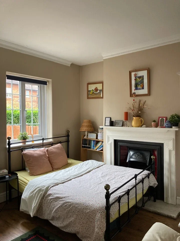 Room Dover House Road in Greater London