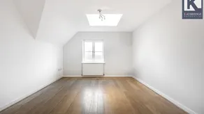 Flat Stoneleigh Park Road in Epsom and Ewell