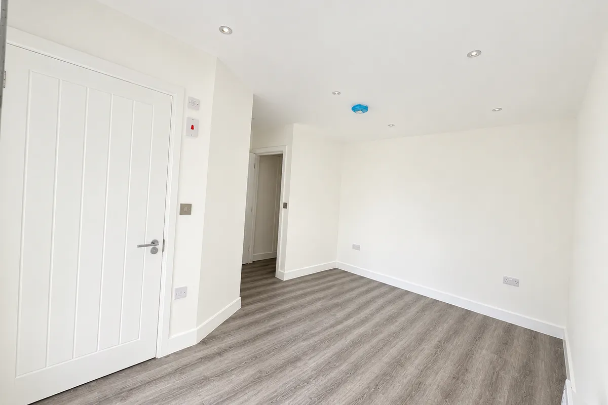 Flat Ordnance Road in Southampton
