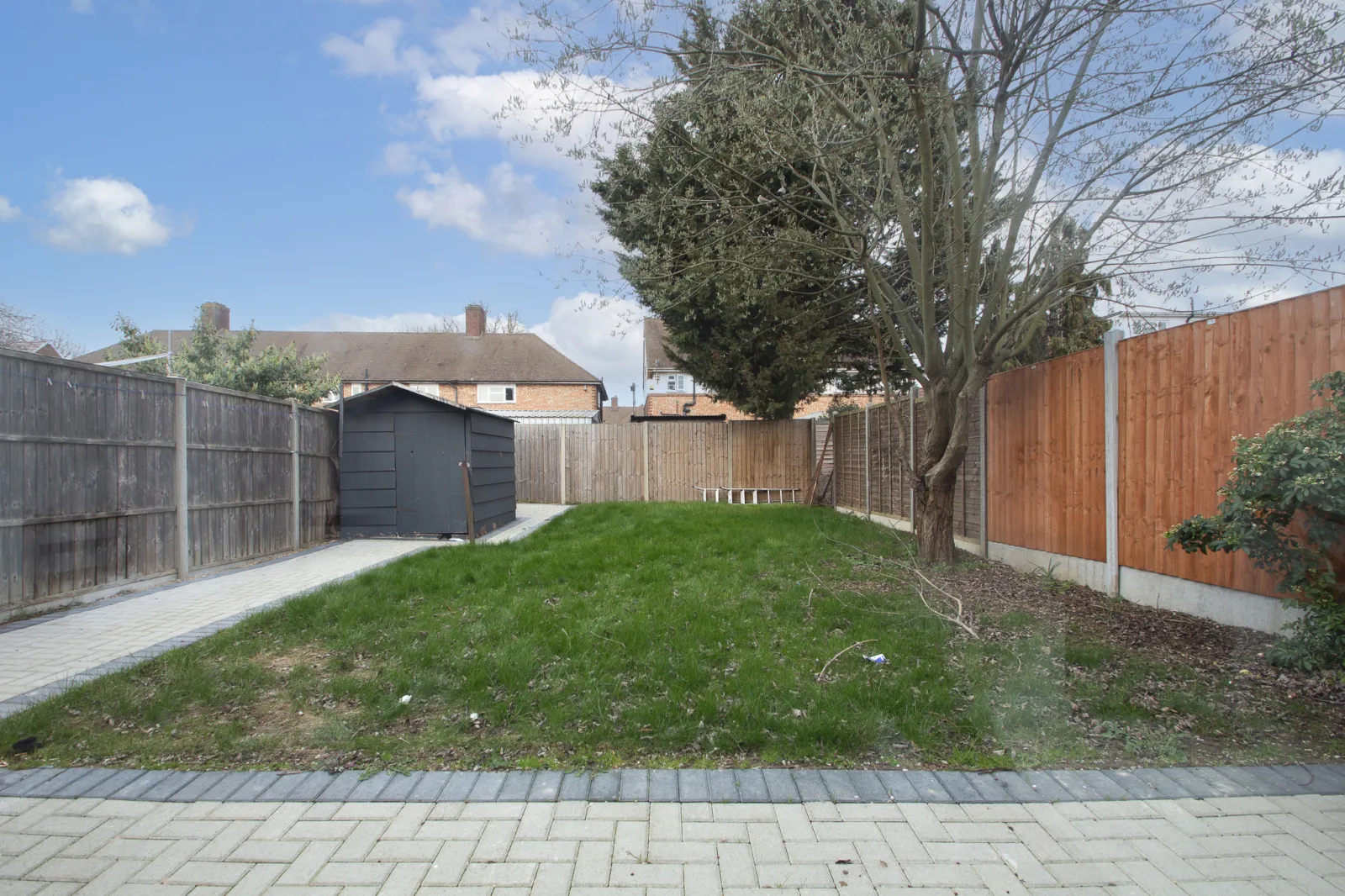 Room Mottingham Road in Greater London