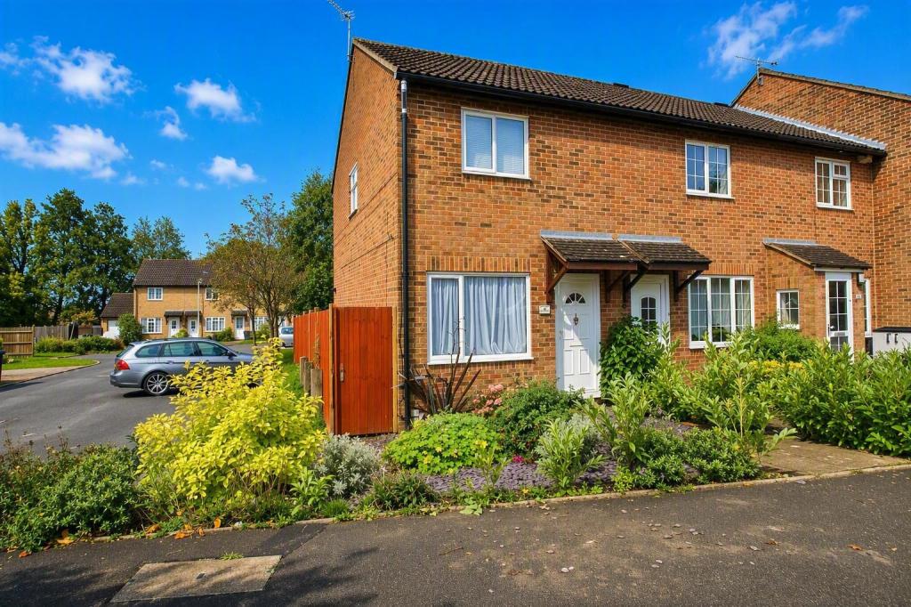 House Falcon Way in Ashford