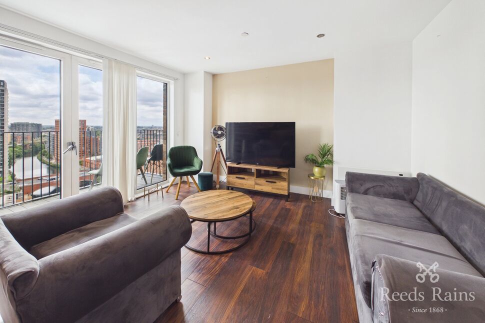 Flat Ordsall Lane in Salford