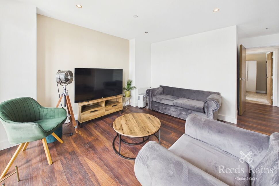 Flat Ordsall Lane in Salford