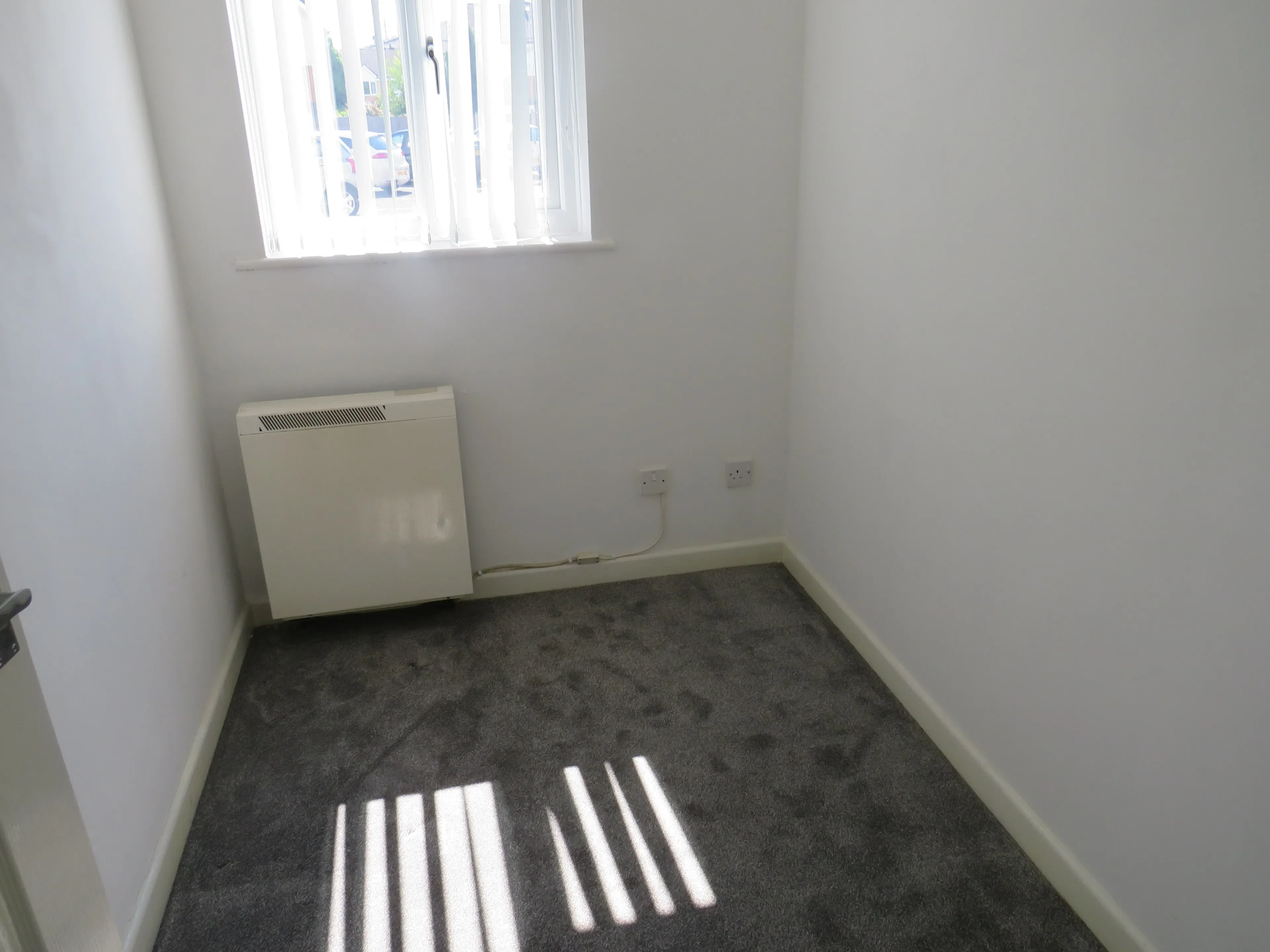 Flat Quayside Close in Sandwell
