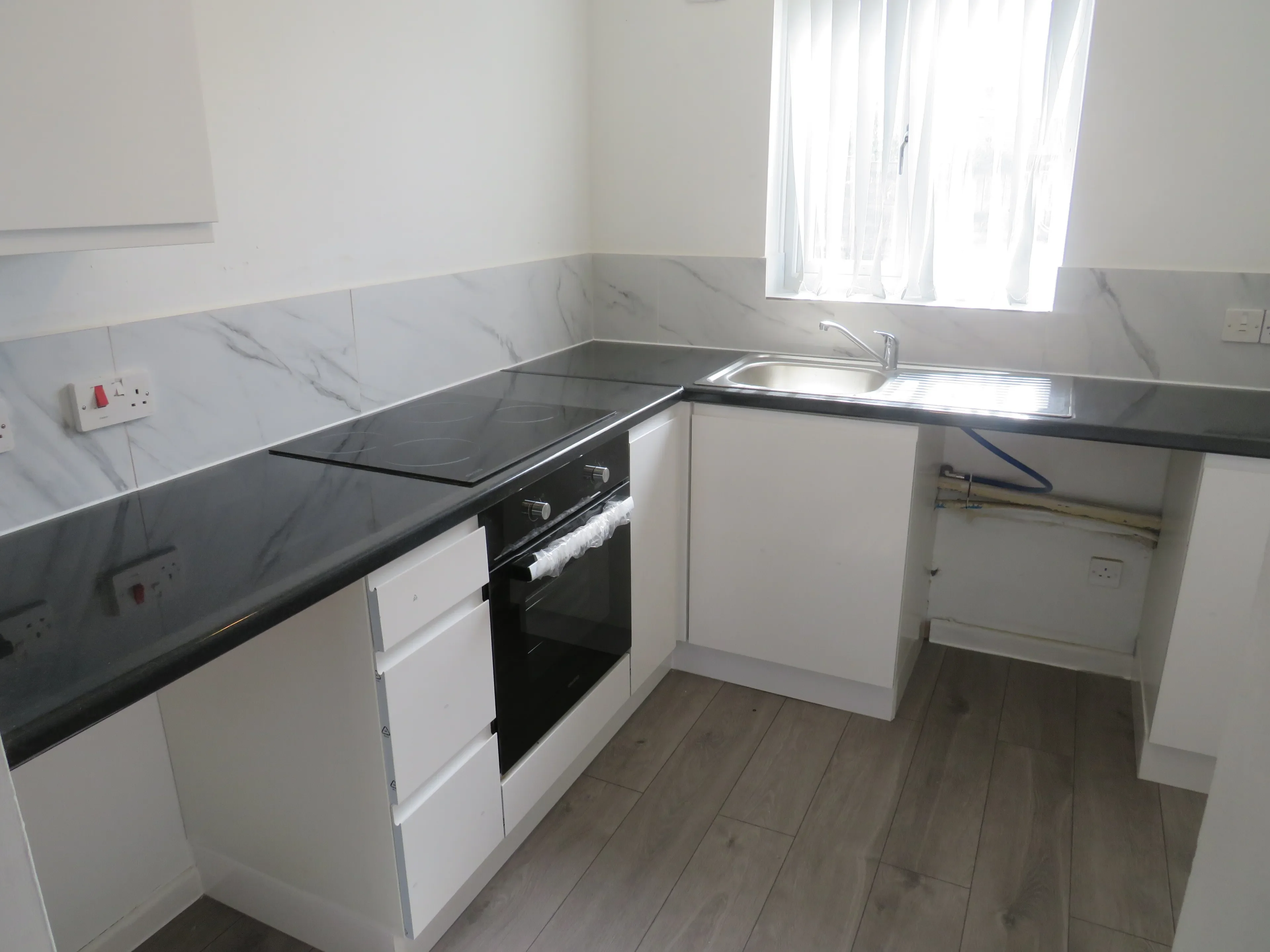 Flat Quayside Close in Sandwell