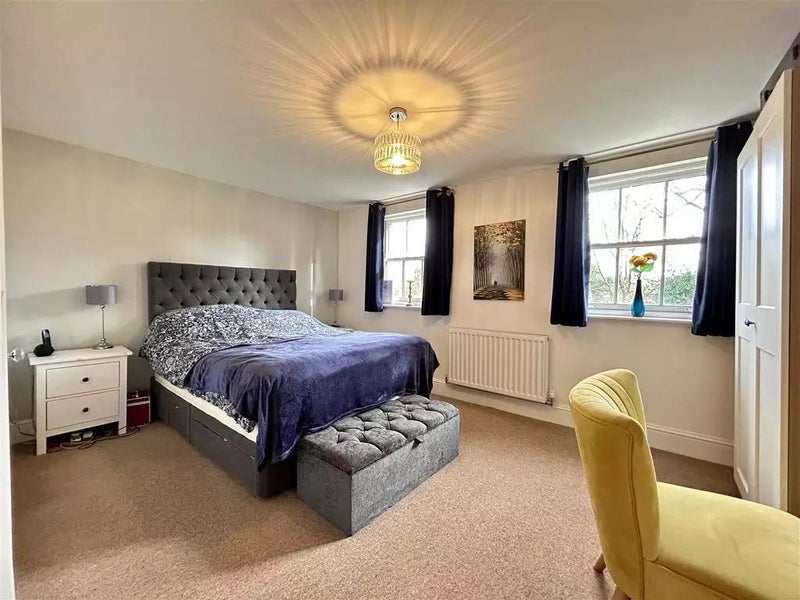 Room Corngreaves Road in Sandwell