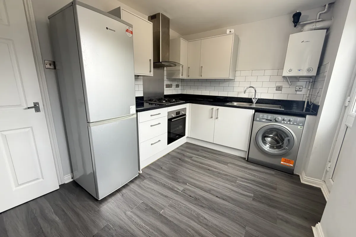 House Thomson Close in Rugby