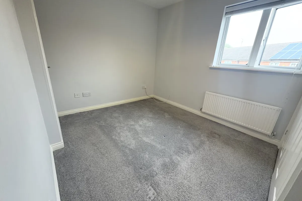 House Thomson Close in Rugby