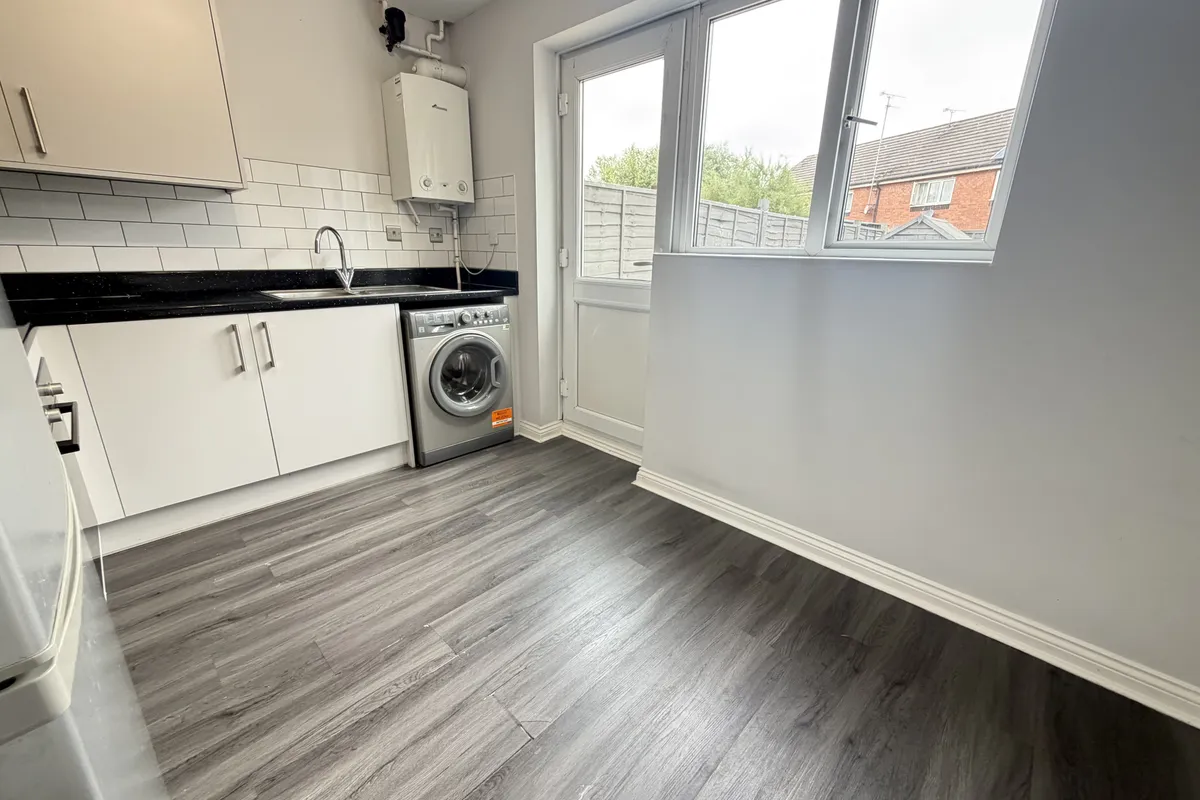 House Thomson Close in Rugby