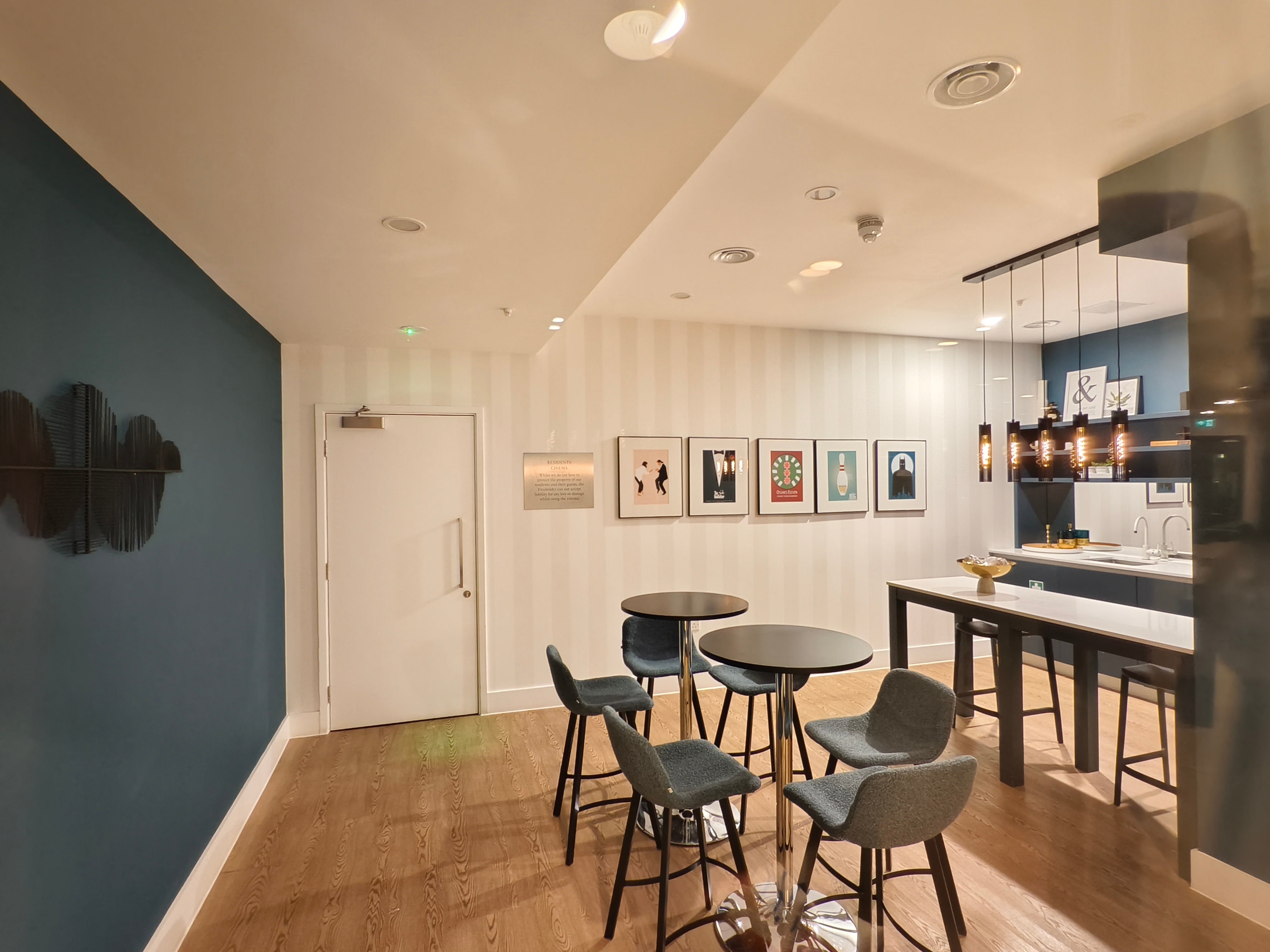 Flat Sidney Street in Greater London