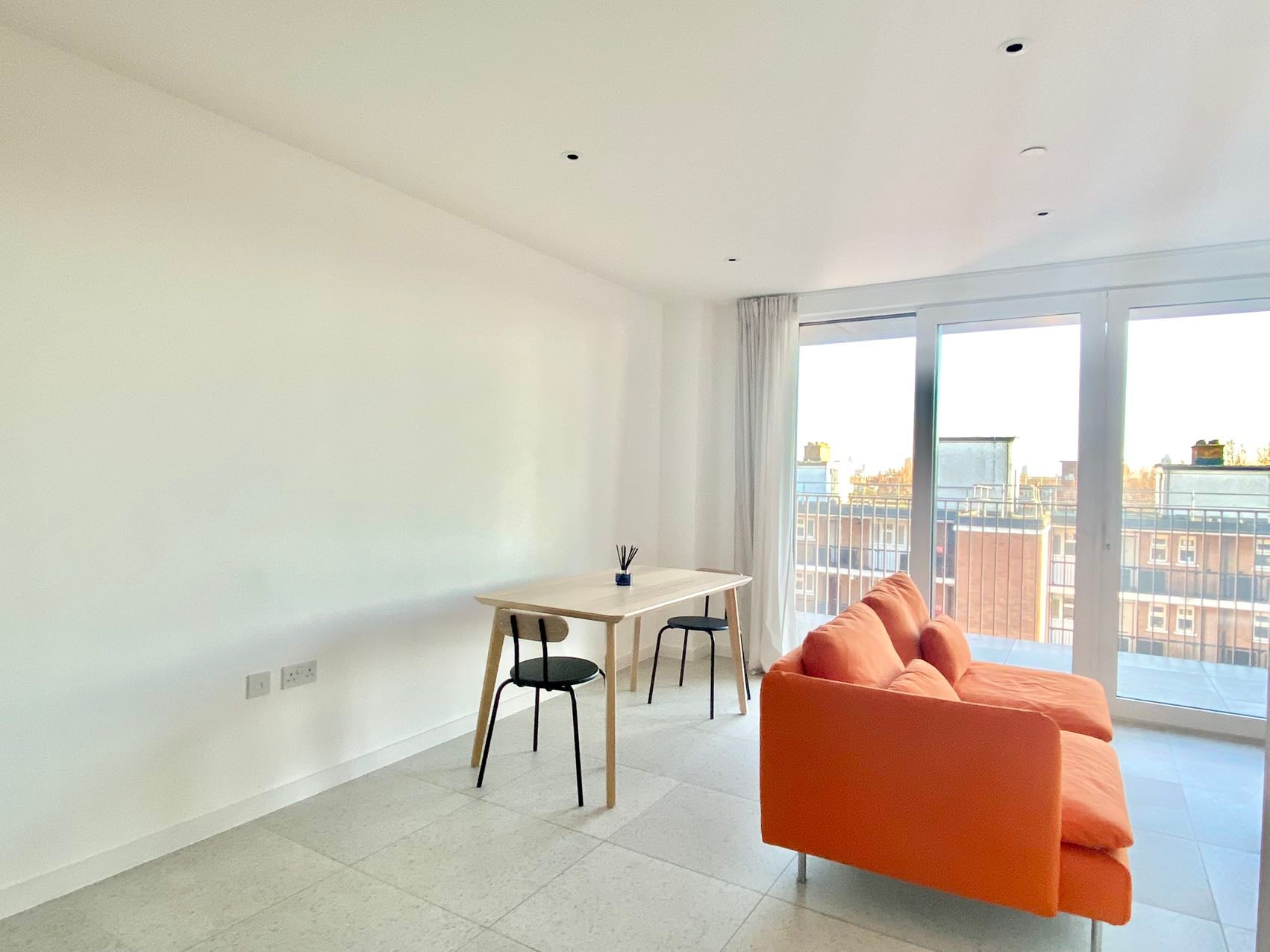 Flat Sidney Street in Greater London