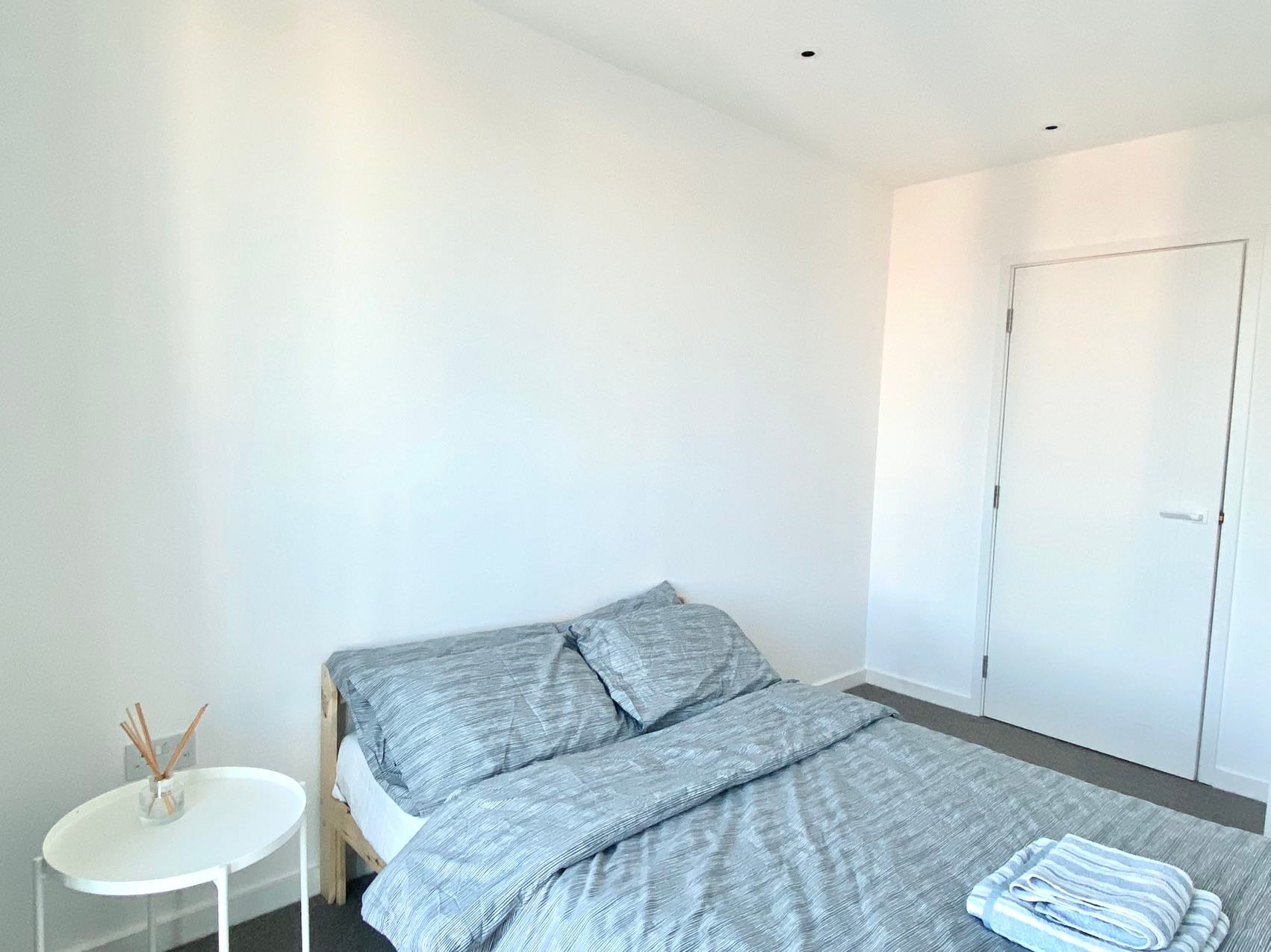 Flat Sidney Street in Greater London