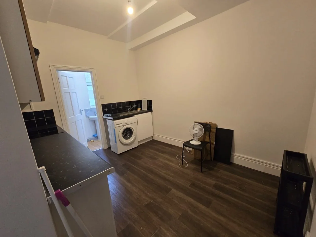 Flat Winchelsea Road in Greater London
