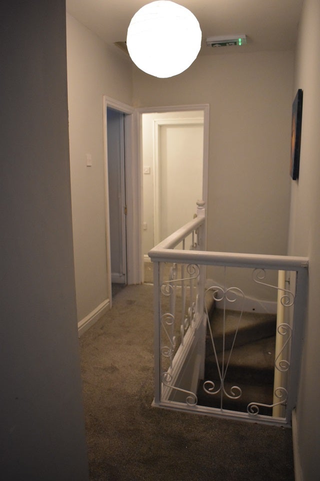 Room Moorside Street in Tameside