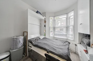Flat Lee High Road in Greater London