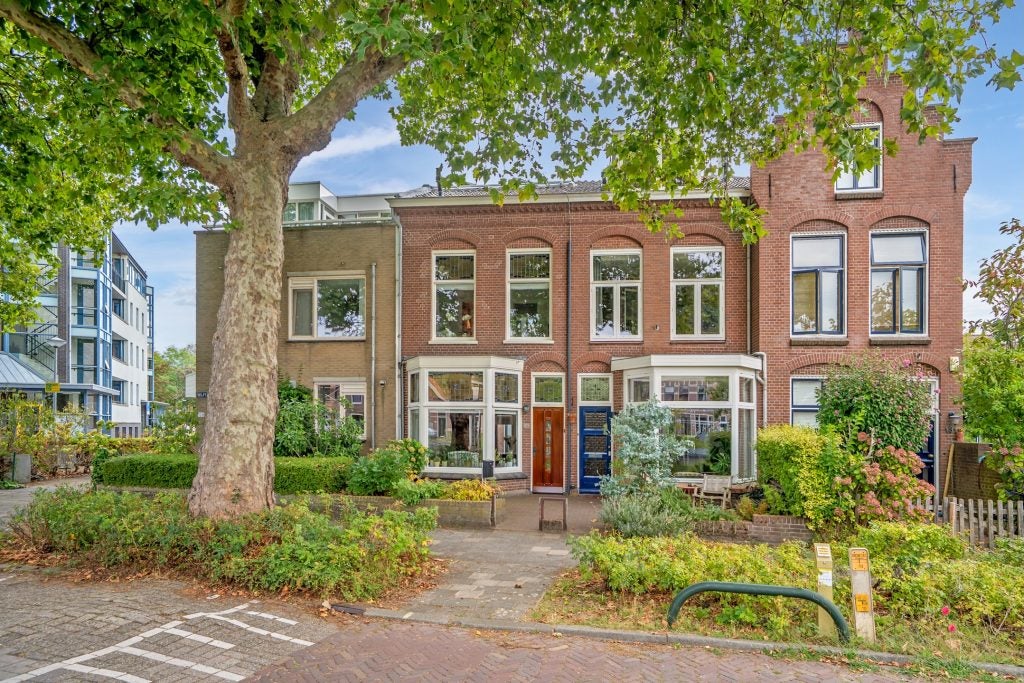 Huis Delftweg 129 in Rijswijk